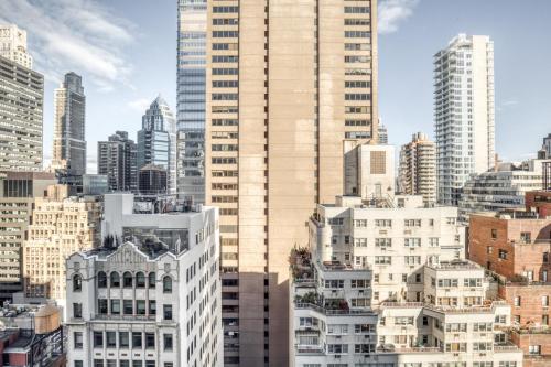 Sutton Place 2BR w Gym Pool nr Rockefeller NYC-516, Nowy Jork (zdjęcie 5)