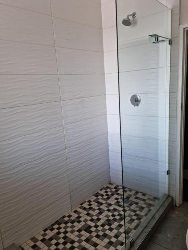 Bathroom, Thistle Hotel in Pietermaritzburg