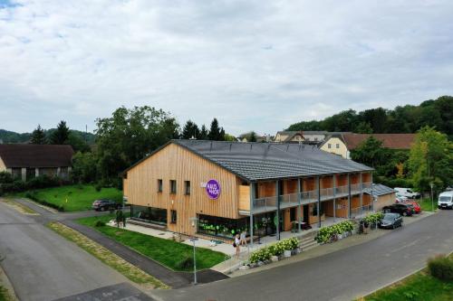 GästeHAUS & HOFladen Familie Öllerer, Pension in Sitzenberg bei Agsdorf