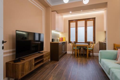 Charming Pastel 1BD Flat in The Heart of Sofia by Flat Mаnager, Sofia (Foto 2)
