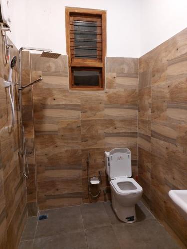 Deluxe Family Room image 9