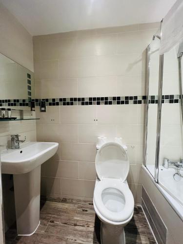 Cheshire Hotel Oxford Circus - image 11