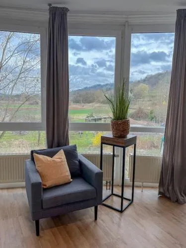 02 Modernes Apartment mit Balkon, Parkplatz und Smart Tv bis zu 10 Personen in Weinstadt, Deutschland