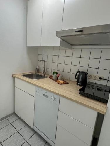 Modernes Apartment mit Balkon, Parkplatz und Smart Tv bis zu 10 Personen