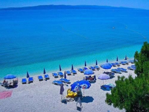 Strand, Apartments Pezo in Baska Voda