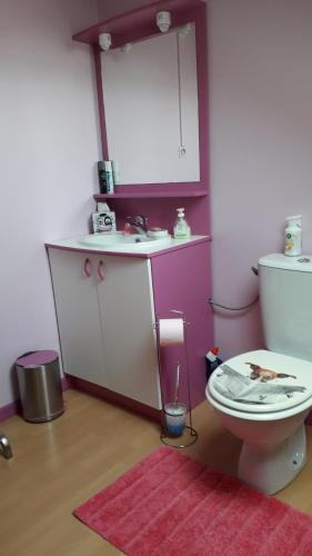 Fürdőszoba, Maison de Caractère Maryann56 (Maison de Caractere Maryann56) in Noyal Muzillac