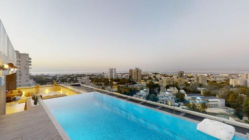 SERENE - Infinity Cview pool - 4 bedrooms Luxury Penthouse, Haifa (foto 5)