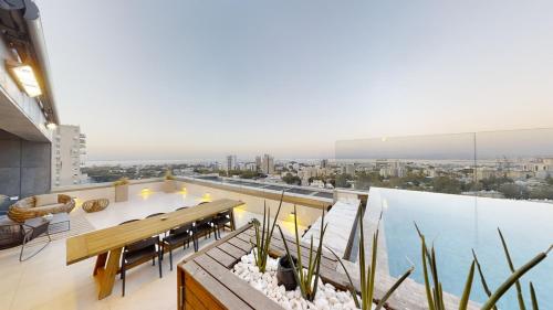 SERENE - Infinity Cview pool - 4 bedrooms Luxury Penthouse, Haifa (foto 8)