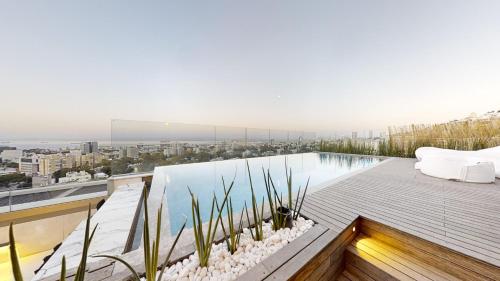 SERENE - Infinity Cview pool - 4 bedrooms Luxury Penthouse, Haifa (foto 9)