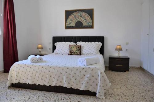 Nefeli's Private House near airport gîte à louer Víla Nóva