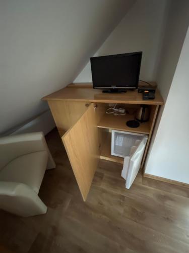 Iekārtas, Sokoli Hnizdo in Javornice