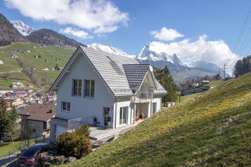 New Chalet with breathtaking views! in Alt Sankt Johann