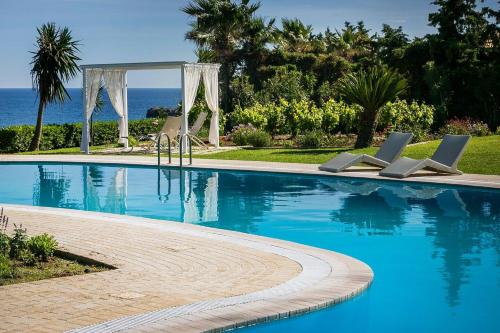 6 Bedroom Luxury Villa Above Ai Helis Beach
