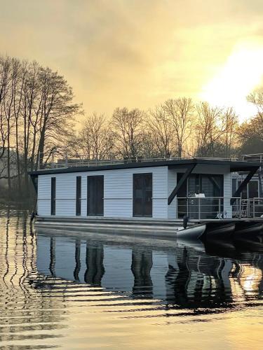 Hausboot MonaLisa vonAnker 1st Class Werftbau