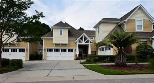 1511 Clearwater Bay Townhouse in North Myrtle Beach, USA