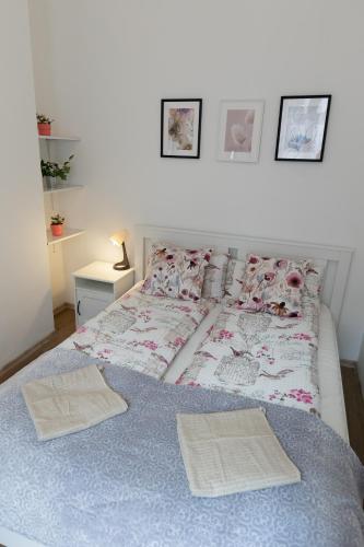 Emily's Lovely Place, Budapest