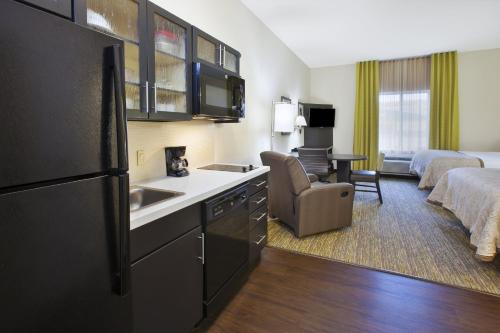 Candlewood Suites MORGANTOWN-UNIV WEST VIRGINIA, an IHG Hotel