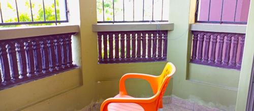 Lux Suites Sunset Furnished Apartments - image 4