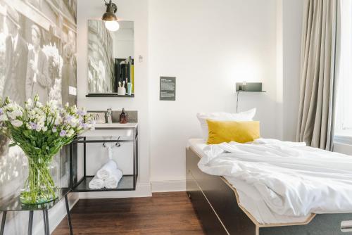 2 twin beds