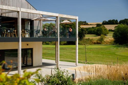Feldon Valley - image 2