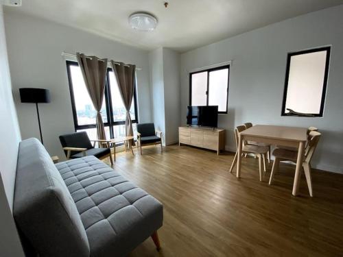 Modern Condo Apt in Flair Tower South, Mandaluyong, Manila