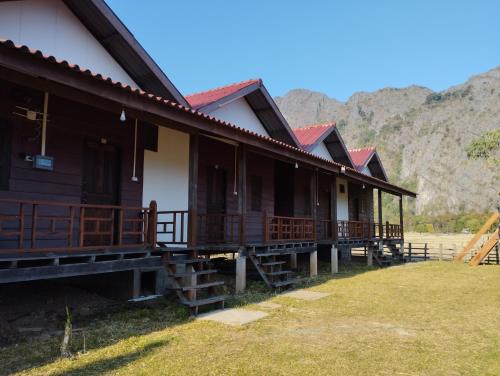 Konglor Khamchalern Guesthouse and Restaurant in Koun Kham