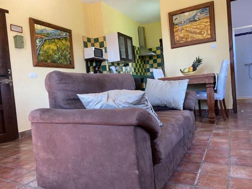 Castle Tower ground floor apartment in rural holiday park 'Cezanne'