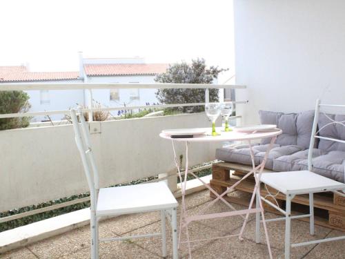 . Appartement La Rochelle, 2 pièces, 4 personnes - FR-1-246-79