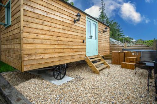 Rosemary - 1 Bedroom Shepherds Hut - Amroth