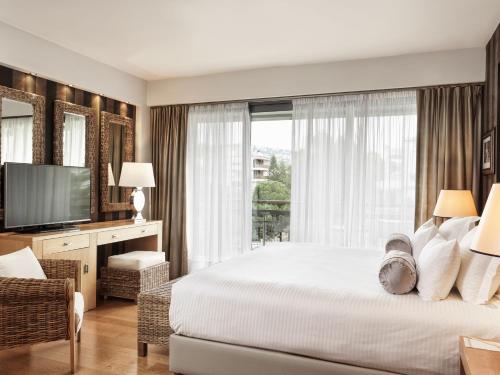 room detail thumbnail 1