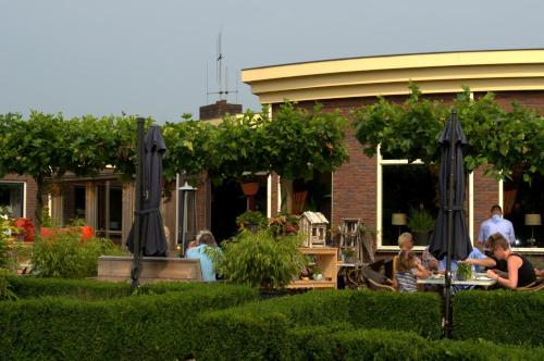 Ресторан, Hotel Restaurant Het Roode Hert in Далфсен