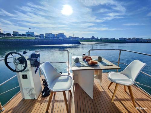 Floating Experience - Casa flutuante a 25 min do Porto, Póvoa de Varzim (foto 2)