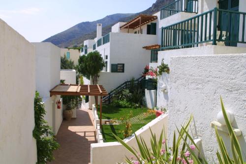 Kalimera Village