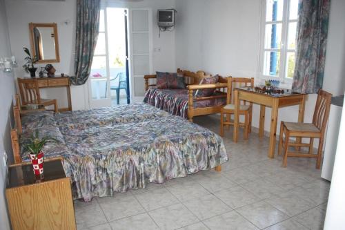 Mavromatis Studios in Naxos Island