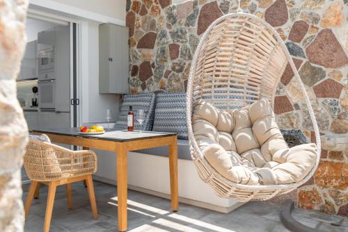 Orama Suites Milos 5