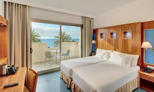 Superior Twin Room with Balcony and Sea View