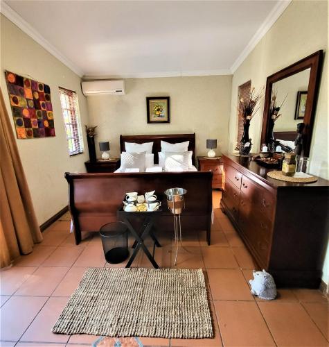 B&B Gaborone - Guesthouse Private Room with Garden and Pool - Bed and Breakfast Gaborone