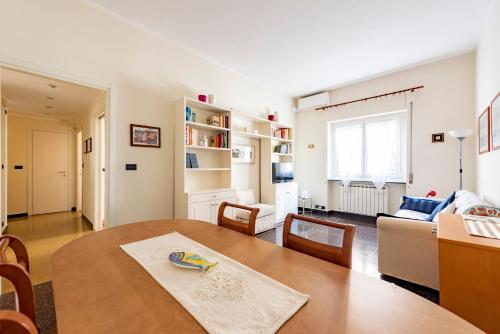 JOIVY Cosy family flat near Sturla beach in Genua