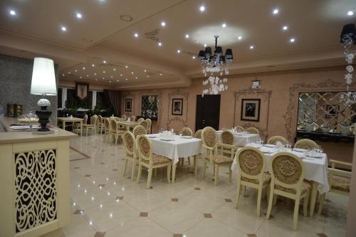 Restaurant, Chernivtsi Arbat in Chernivtsi