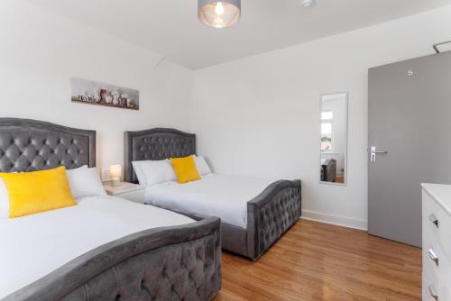 Flatzy - Sleeps 16 Near Football Ground & Ping Pong Table, Liverpool (photo 11)