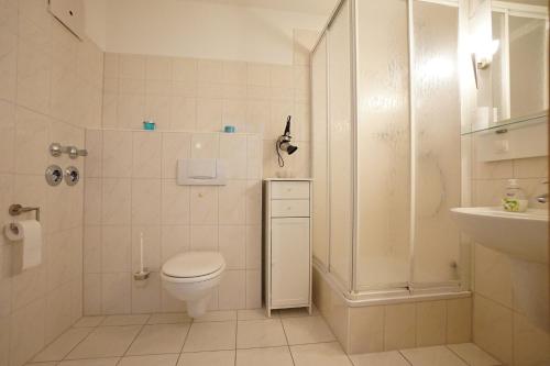 Bathroom, To Wurth Steffen in Busumer Deichhausen