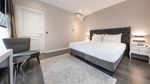 Deluxe Room with Garden View image 4