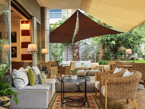 花園, 吉利法達海景酒店 (Sea View Glyfada Hotel) in 吉利法達 - 沃拉