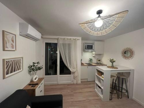 *La Pampa, Studio, Parking, Clim, Hopitaux/Fac* in Saint-Eloi