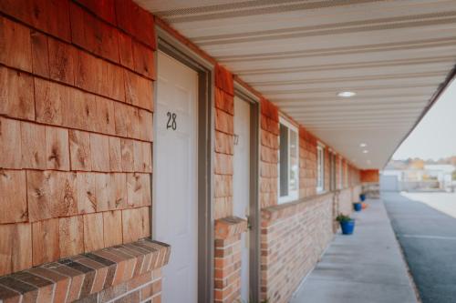 North Coast Place, Hotel & Apartments  in Harvey (MI)