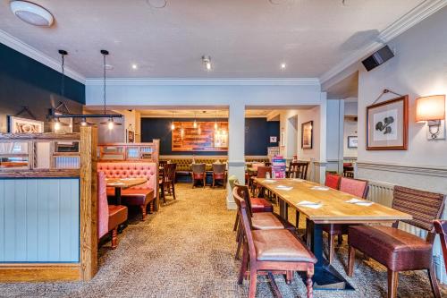 Restaurant, Innkeeper's Lodge Edinburgh, Corstorphine near Edinburgh Zoo