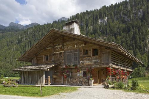 Chalet-Hôtel Les Fermes de Pierre & Anna