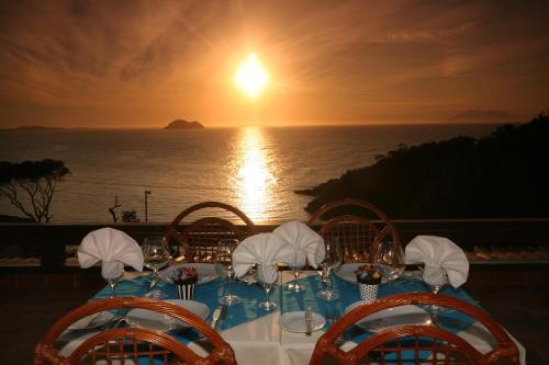 Restaurant, Colonna Galapagos Garden Hotel in Plages d'Azeda & Azedinha