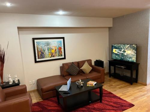 Deluxe One-Bedroom Apartment image 5