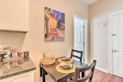 Modern, Newly Renovated, Quaint 1 Bedroom Loft in Front Royal, USA